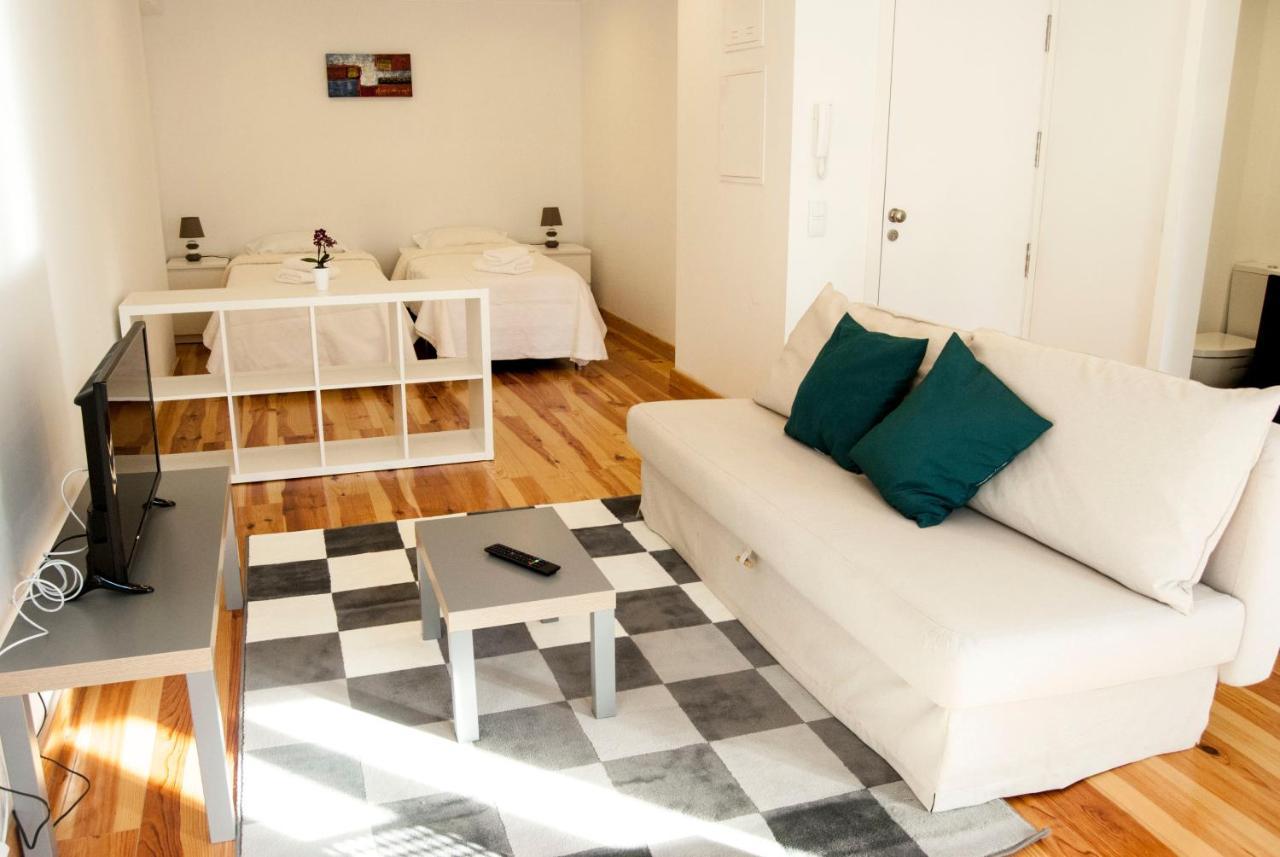Daora Lisbon Low Cost Hostel Exterior photo